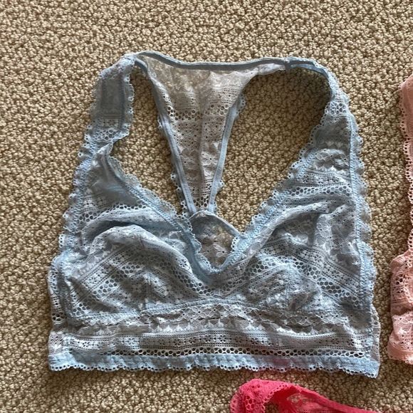 Victoria’s Secret Lacy Bralette Bra Bundle Purple Pink Blue Size Small Like New - Picture 4 of 10
